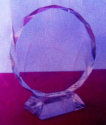 Clear glass award with black base &ndash; Chembx Ghana